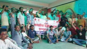 बंगलादेश का तख्तापलट के बाद पीलीभीत के बंगलादेशियो में खौफ
सुनिए बंगलादेश में हिंदुओ पर अत्याचार की पूरी कहानी