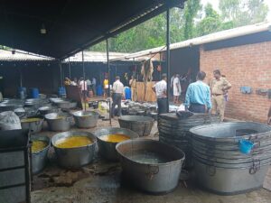 रक्षाबंधन पर्व पर पकड़े गए 5 लाख केमिकल वाले नकली रसगुल्ले