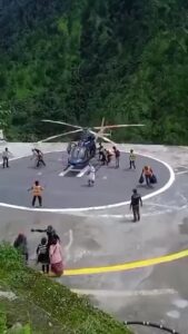 पैदल यात्रा मार्ग पकेदारनाथर कल रात बादल फटने के बाद खूब तबाही मची है