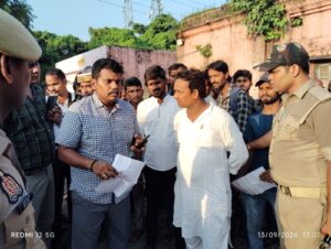 जिलाधिकारी ने किया सामुदायिक स्वास्थ्य केन्द्र इटवा का औचक निरीक्षण