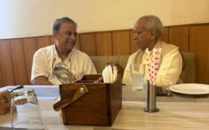 भारतीय क्रिकेट के पूर्व कप्तान सुनील गावस्कर ने किया श्री राम लला के दर्शन,