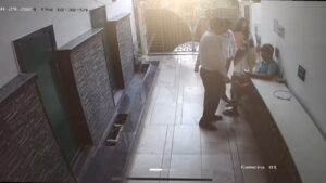 मथुरा में नकली ED का असली छापा।