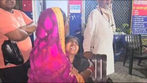 छात्रा को पीट-पीट कर युवक ने किया लहूलुहान