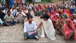 पत्रकार पंकज कश्यप के घर पर बीजेपी विधायक विकास गुप्ता के गुंडों द्वारा हमला 