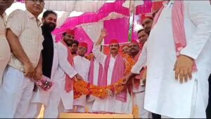 अर्जुन पासी के परिवार से समाजवादी पार्टी के प्रदेश अध्यक्ष ने किया मुलाकात,