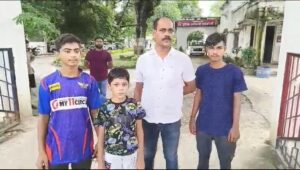 महिला शिक्षक ने मासूम छात्र को बेरहमी से पीटा