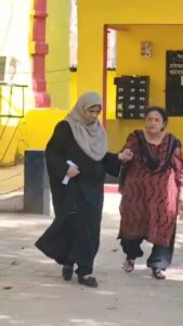 सीतापुर जेल में बंद आज़म खान से मिलने पहुंची पत्नी 