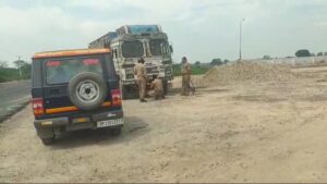 बेखौफ बदमाशों ने दिनदहाड़े लूट की घटना को दिया अंजाम