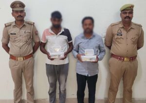 क्राइम ब्रांच टीम विभूति खंड पुलिस ने दो पेशेवर चोरों को किया गिरफतार,
