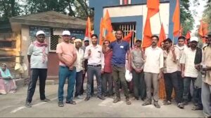 ठेका कर्मचारियो ने किया आंदोलन,,