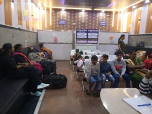 चारबाग में वातानुकूलित प्रतीक्षालय का शुभारंभ