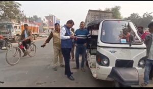 एआरटीओ ने चलाया चेकिंग अभियान ।