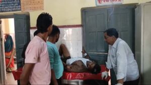 कार ने बाइक सवार को मारी टक्कर, गंभीर 