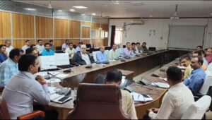 जिला निर्वाचन अधिकारी अंकित कुमार सिंह की अध्यक्षता में हुई बैठक।