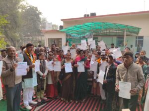 भाजपा, सपा और बसपा छोड़कर 300 लोग हुए जनता दल यूनाइटेड में शामिल