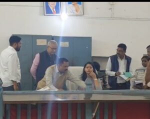 जिलाधिकारी हर्षिता माथुर ने सलोन तहसील का किया औचक निरीक्षण राजस्व कर्मियों में मचा हड़कंप