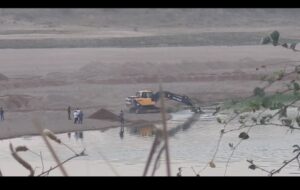NGT के नियमो को ताक पर रखकर चंदवारी घुरौली खंड सं. 26/8 किया जा रहा रात -दिन अवैध खनन.