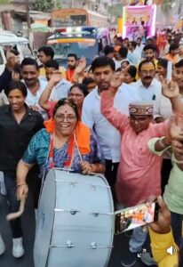 खागा कस्बे में हर्षउल्लाश और ढोल नगाड़ों के साथ निकली गई रामनवमी की शोभा यात्रा