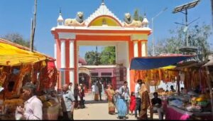 अमेठी के मंदिरो में उमड़ रहा भक्तों का सैलाब 