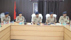नवागत पुलिस अधीक्षक ने किया प्रेस कॉन्फ्रेंस।