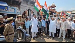 आगरा शाही जामा मस्जिद में नमाज के दौरान हिंदुस्तान की जीत की मांगी गई दुआ,