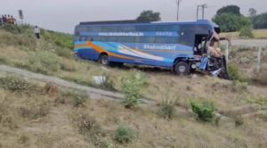 एक्सप्रेस वे पर भीषण हादसा