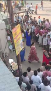 एरिया बटवारे को लेकर किन्नरों के दो समूहों में भिड़ंत!चक्का जाम कर काटा बवाल*