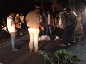 कौशांबी के कड़ा धाम कोतवाली क्षेत्र में सड़क हादसा।