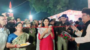 डीएम-एसपी ने गंगा आरती के साथ किया प्रान्तीय कार्तिक मेले व डलमऊ महोत्सव 2025 का शुभारंभ