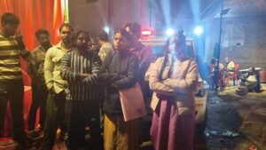 पति के दूसरी शादी करने की सूचना पर पहुंची पहली पत्नी ने किया जमकर हंगामा।