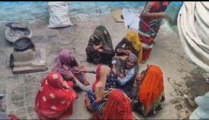 महोबा के पनवाड़ी जखा गांव में आधा दर्जन घरों में चोरों का धावाः