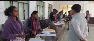 SIR फॉर्म को लेकर अधिकारियों ने पकड़ी तेजी....