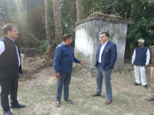 वन्यजीव हमले में 10 माह की सुनीता की मौत: डीएम पहुंचे घर, परिवार को दिया भरोसा—