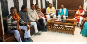 अटल जयंती पर जंतर-मंतर में धरना, खून से पत्र लिखकर उठेगी पृथक बुंदेलखंड राज्य की मांग