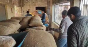 एसडीएम ने दो धान क्रय केन्द्रो का किया औचक निरीक्षण कमियों पर जताई नाराजगी , लगाई फटकार।