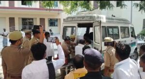 पुरानी रंजिश में युवक की हत्या, गांव में तनाव का माहौल बना।