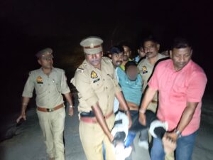 एक लाख का इनामी दुष्कर्म आरोपी पुलिस मुठभेड़ में गिरफ्तार
