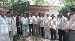 *व्यापारियों ने समस्याओं को लेकर खोला मोर्चा, मंडी निदेशक के नाम सौंपा ज्ञापन*