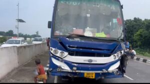 लखनऊ के काकोरी थाना क्षेत्र के उदेतखेड़ा आउटर पर हुआ सड़क हादसा 