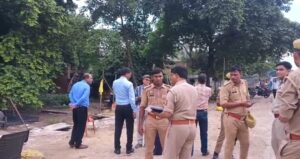 कांवड़ यात्रा से पहले रायबरेली में प्रशासन का अतिक्रमण हटाओ अभियान।
