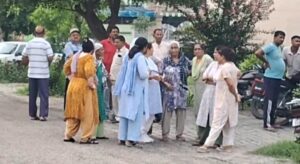युवती को गोली मारने के बाद युवक ने खुद को भी मारी गोली, युवक की मौत, युवती का इलाज जारी