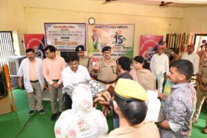 जिला कारागार में महिला बंदियों के लिए मूंज शिल्पकला कौशल प्रशिक्षण कार्यक्रम का