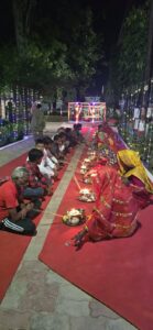 करवा चौथ के पावन अवसर पर जिला कारागार में 20 महिला बंदियों ने अपने पतियों की लंबी उम्र के लिए निर्जला व्रत रखा।